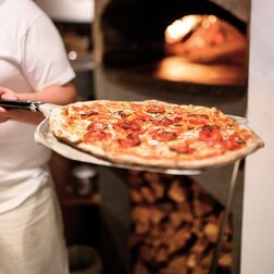 Restaurant und Pizzeria in Mals, Einfach genießen